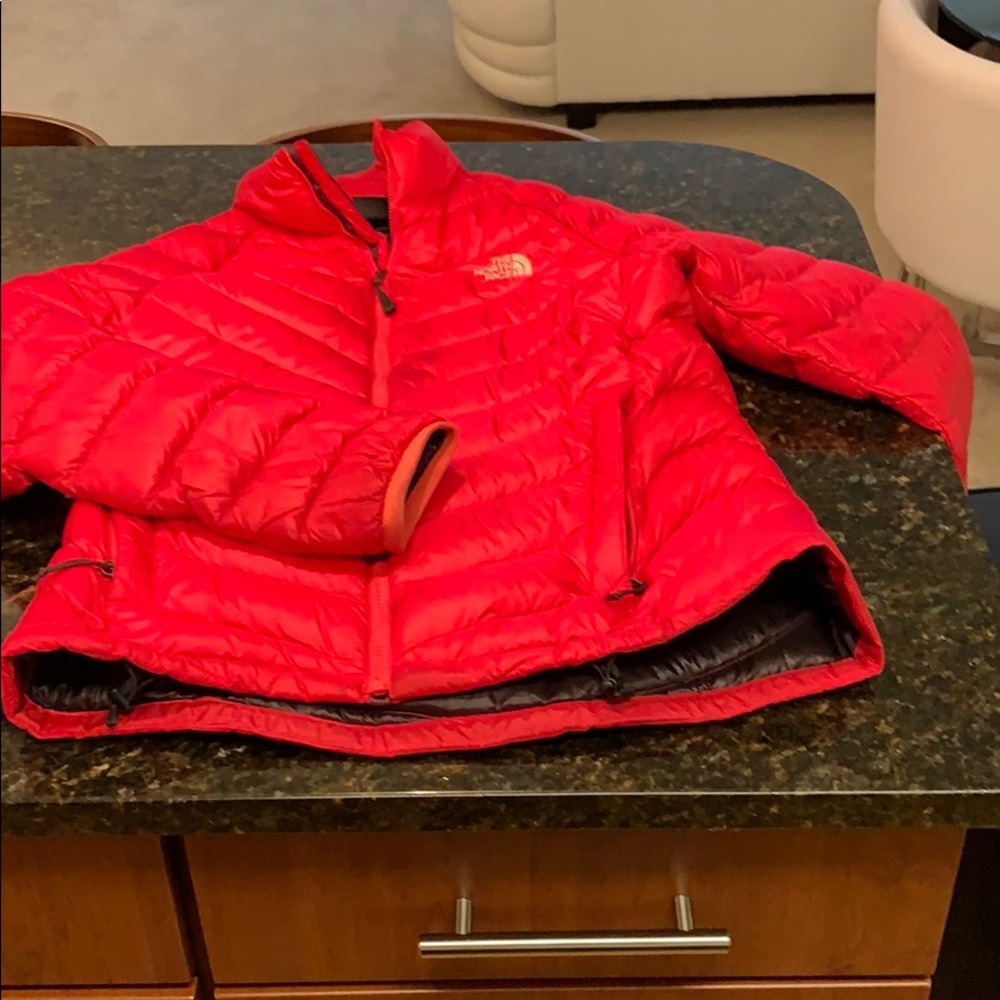 Woman’s north face jacket